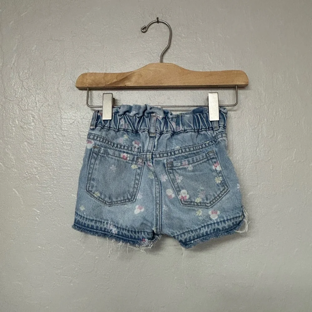 $15 ADD ON Baby Gap shorts 2Y Columbia Patagonia Native Crocs Old Navy Nike‎